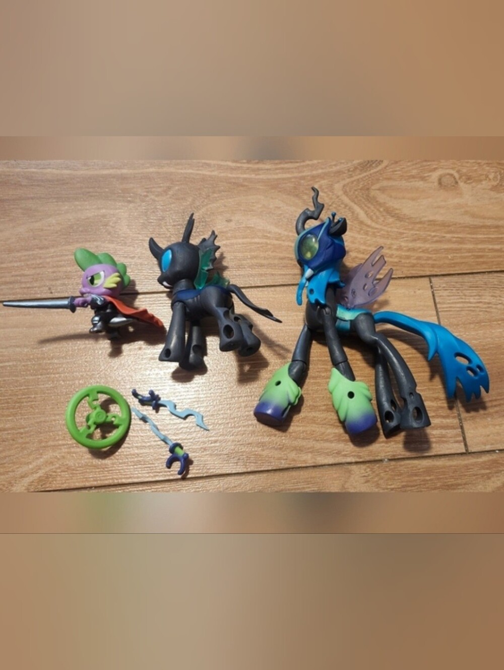 My Little Pony Guardians Of Harmony Queen Chrysallis, Changeling, And Spike